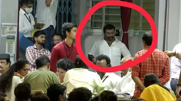 MAA: మాలో బిగ్ ట్విస్ట్.. ఎన్నికల కేంద్రంలో రౌడీషీట్ ఉన్న వ్యక్తి గుర్తింపు..