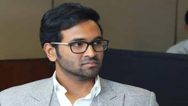 Manchu Vishnu: హద్దులు మీరుతున్నారు... అసభ్యకరంగా వ్యవహరిస్తే చర్యలు తప్పవు.. మంచు విష్ణు స్ట్రాంగ్ వార్నింగ్..