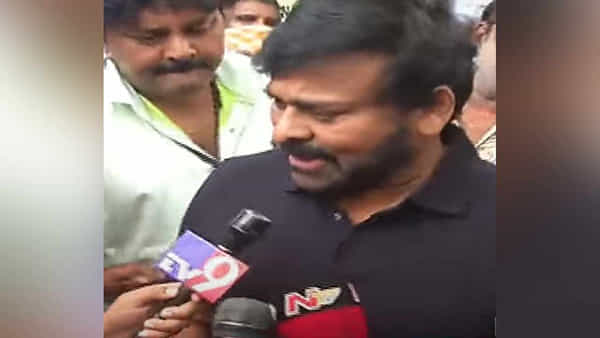 MAA Elections 2021: మీడియాపై ఫన్నీ కామెంట్స్ చేసిన చిరంజీవి.. మంచి మెటిరియల్ దొరికిందంటూ చమత్కారం..