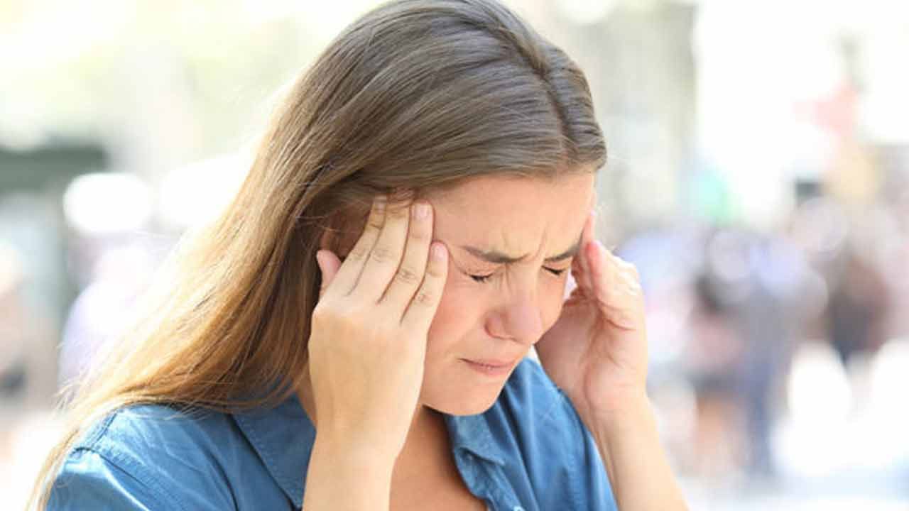 Migraine Relief Tips: మైగ్రేన్‌‌తో ఇబ్బంది పడుతున్నారా?.. అయితే ఇలా ఉపశమనం పొందండి..