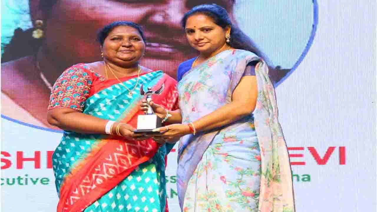 మహిళలు పారిశ్రామికవేత్తలుగా ఎదిగేందుకు ఆర్థికంగా చేయూత అవసరం..  స్త్రీ శక్తి అవార్డుల కార్యక్రమంలో ఎమ్మెల్సీ కవిత