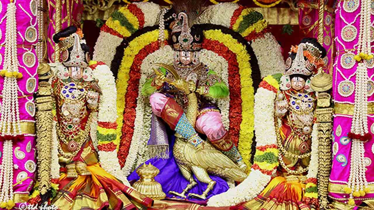 Brahmotsavam: ముత్యాల పందిరిలో ఊరేగిన మలయప్ప స్వామి.. భక్తులకు సకల సౌభాగ్య సిద్ధినిస్తుందని నమ్మకం