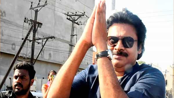 MAA Elections 2021: తిప్పికొడితే 900 ఓట్లు ఉండవు.. ఈ దూషణలెందుకు.. మా ఎన్నికలపై పవన్ షాకింగ్ కామెంట్స్..