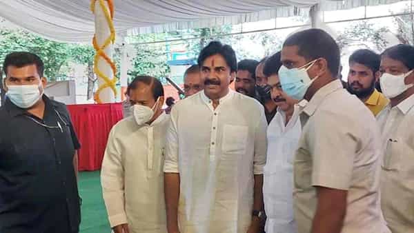 Alai Balai: దత్తన్న అలయ్ బలయ్ను ప్రారంభించిన గవర్నర్ తమిళిసై.. ముఖ్య అతిధిగా పాల్గొన్న పవన్ కళ్యాణ్