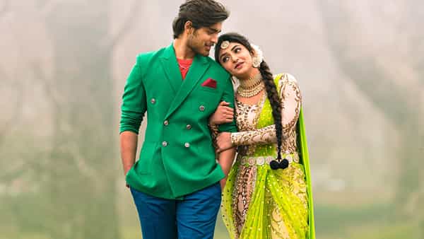 Pelli SandaD: దసరా కానుకగా థియేటర్స్లో సందడి చేయనున్న రాఘవేంద్రరావు ‘పెళ్లిసందD’...
