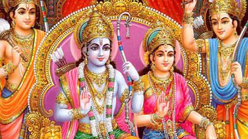 హిందూ పురాణాల ప్రకారం శ్రీరాముడు తన వనవాసం ముగించుకుని అయోధ్యకు తిరిగి వచ్చినందుకు సంతోషం వ్యక్తం చేస్తూ... అయోధ్య ప్రజలు దీపావళిని జరుపుకున్నారట.