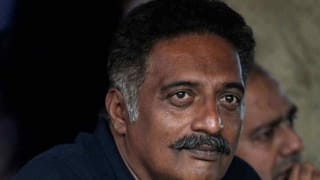 Ram Gopal Varma: దేవుడిని నమ్మనని చెప్పే ఆర్‌జీవీ.. గుడి మెట్లు ఎక్కాడు. ఇదంతా ఎవరి కోసమో తెలుసా.?