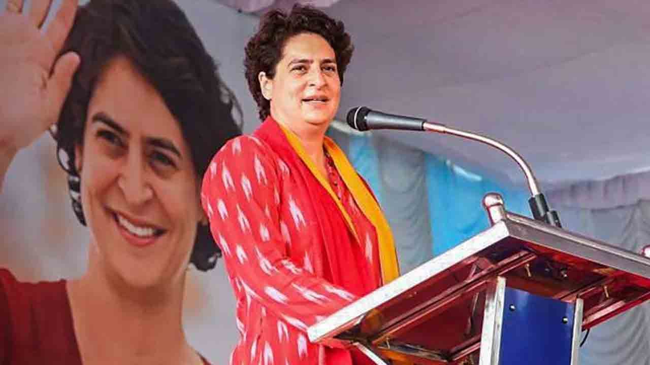 Priyanka Gandhi: మహిళలతోనే మార్పు.. యూపీ ఎన్నికల్లో 40శాతం సీట్లు రిజర్వ్.. ప్రియాంక గాంధీ కీలక ప్రకటన