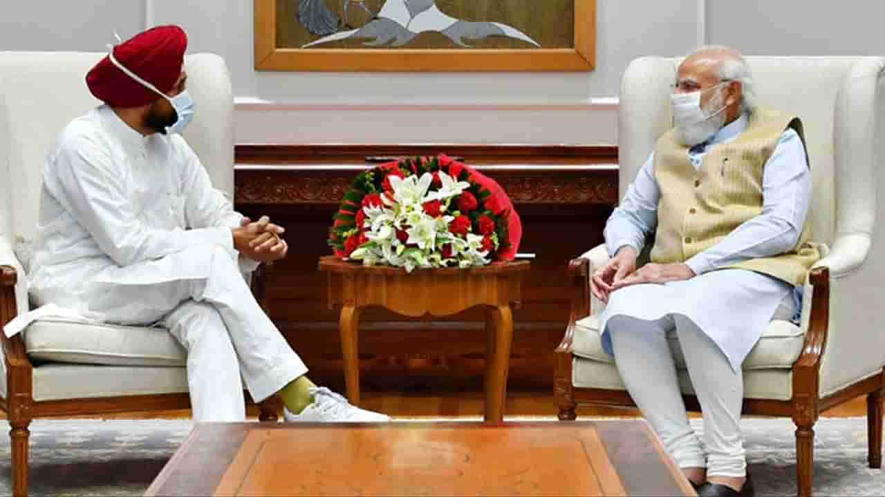 Punjab CM meet PM: ఢిల్లీలో కీలక పరిణామం.. ప్రధాని నరేంద్ర మోడీతో పంజాబ్ ముఖ్యమంత్రి చరణ్‌జీత్ సింగ్ చన్నీ భేటీ..!