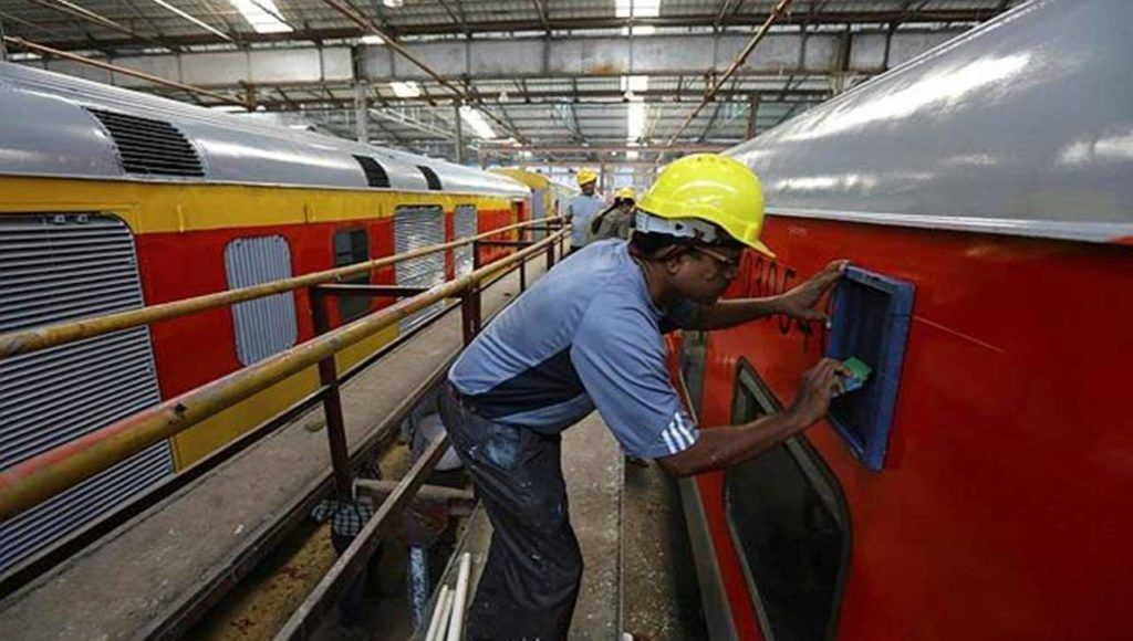 Railway Jobs: కొంకణ్ రైల్వే కార్పొరేషన్లో అప్రెంటిస్ పోస్టులు.. ఎవరు అర్హులు? ఎలా దరఖాస్తు చేసుకోవాలి.. Railway Jobs: కొంకణ్ రైల్వే కార్పొరేషన్లో అప్రెంటిస్ పోస్టులు.. ఎవరు అర్హులు? ఎలా దరఖాస్తు చేసుకోవాలి..