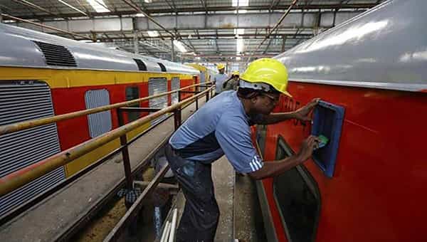 Railway Jobs: కొంకణ్ రైల్వే కార్పొరేషన్లో అప్రెంటిస్ పోస్టులు.. ఎవరు అర్హులు? ఎలా దరఖాస్తు చేసుకోవాలి..