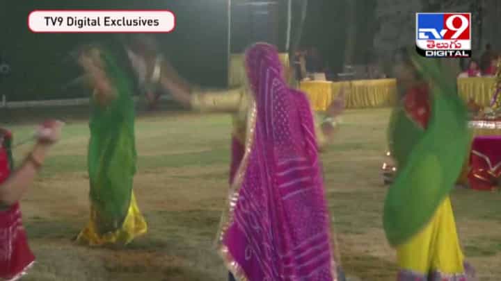Viral Video: కత్తులతో డాన్స్.. రాజ్పుత్ల టాలెంట్ అదుర్స్.. వీడియో Viral Video: కత్తులతో డాన్స్.. రాజ్పుత్ల టాలెంట్ అదుర్స్.. వీడియో