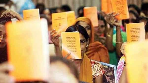 Ration Card: రేషన్ కార్డులో కొత్త సభ్యుల పేర్లను ఇలా చేర్చండి.. పూర్తి వివరాలు ఇదిగో..!