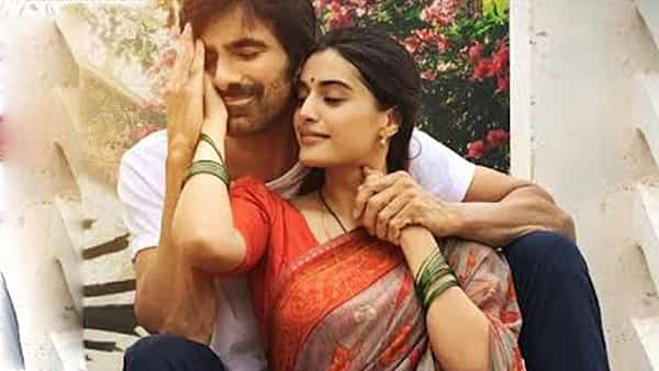 Ramarao On Duty: రొమాంటిక్ మూడ్ లో రామారావు.. మాస్ రాజా మూవీనుంచి అదిరిపోయే పోస్టర్..