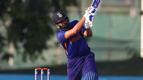 T20 World Cup 2021: ఆస్ట్రేలియాపై చెలరేగిన రోహిత్ శర్మ.. ఫోర్లు, సిక్స్లతో దుమ్ములేపాడు..