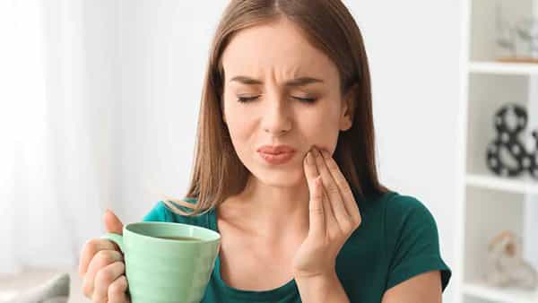 Sensitive Teeth: సెన్సిటివ్ దంతాలతో ఇబ్బంది పడుతున్నారా..! అయితే ఈ విషయాలు తెలుసుకోండి..