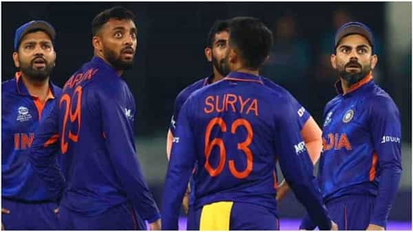 T20 World Cup 2021: టీమిండియా ఫ్యాన్స్కు గుడ్ న్యూస్.. కివీస్తో పోరుకు ఆరో బౌలర్ సిద్ధం..!