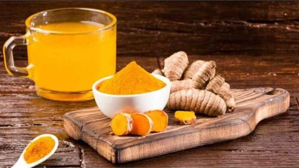 Turmeric Water Benefits: పసుపు నీరు రోజూ తాగుతున్నారా?.. ఈ విషయాలు తెలిస్తే అవాక్కవుతారు..! Turmeric Water Benefits: పసుపు నీరు రోజూ తాగుతున్నారా?.. ఈ విషయాలు తెలిస్తే అవాక్కవుతారు..!