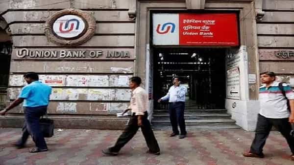 Union Bank: యూనియన్ బ్యాంకర్ సర్క్యూలర్.. తీవ్ర ఆగ్రహం వ్యక్తం చేసిన ఉద్యోగులు.. దెబ్బకు దిగొచ్చిన యాజమాన్యం..
