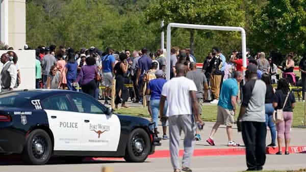 US School Shooting: క్లాస్ రూంలో గొడవ.. తుపాకీతో రెచ్చిపోయిన విద్యార్థి.. ఆ తర్వాత ఏం జరిగిందంటే..?