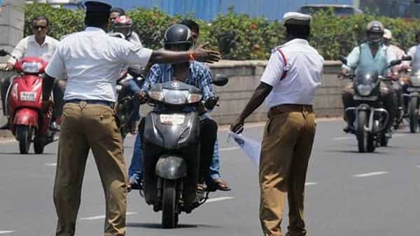 Vehicle Number Plate: ఇక నుంచి వాహనం నెంబర్ ప్లేట్లపై ఇలాంటివి కనిపిస్తే మీ పని అంతే..!