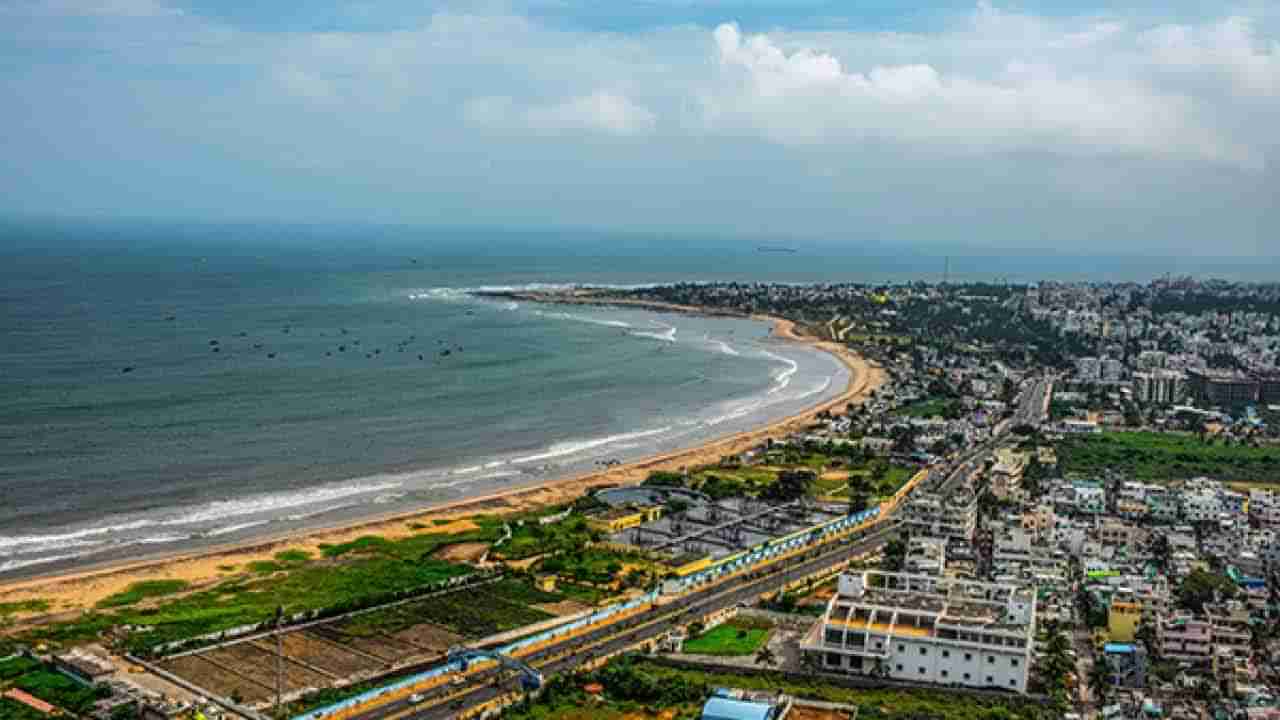 Vizag: ఇండియన్ ఫిల్మ్ ఇండస్ట్రీకి కేంద్రంగా వైజాగ్.. ప్రకృతి రమణీయతకు నెలవు.. ఇంకా ఎన్నో స్పెషాలిటీస్