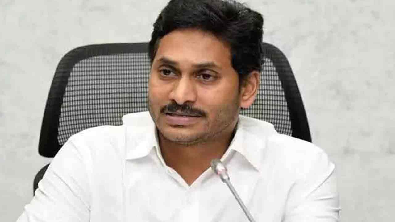 నిరుద్యోగులకు జగన్ సర్కార్ గుడ్ న్యూస్.. మరో భారీ రిక్రూట్‌మెంట్‌కు రంగం సిద్దం.!