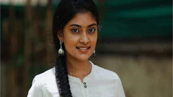 Ammu Abhiram: రోడ్డు మీద చూసి ప్రేమలో పడిపోయాను.. చివరకు సొంతం చేసుకున్నాను.. లవ్స్టోరీ బయటపెట్టిన నారప్ప బ్యూటీ..