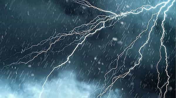 AP Weather Report: రాగల 2 రోజుల్లో ఏపీలో పొడి వాతావరణం.. ఎల్లుండి తేలిక పాటి నుంచి ఒక మోస్తరు వర్షాలు..
