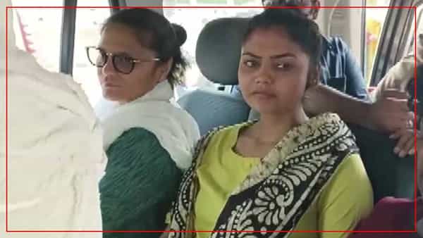 BJP - TMC: సినీ నటి సయోనిఘోష్ అరెస్ట్.. బెంగాల్ తరహా లోనే త్రిపురలో బీజేపీ - టీఎంసీ వార్..