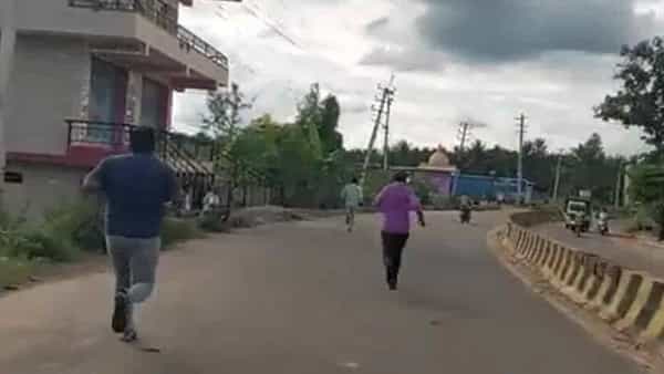 Bribe Case: యూనిఫాం తీసేసి ఎస్ఐ పరుగో పరుగు.. ఛేజ్ చేసి పట్టుకున్న పోలీసులు.. అసలేమైందంటే..?