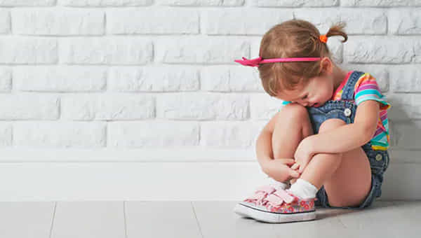 Parenting Tips: గుక్కపెట్టి ఏడిచే సమయంలో.. చిన్నారుల శరీరం నీలం రంగులోకి మారుతుందా.? దీనికి కారణమేంటో తెలుసా..
