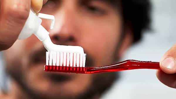 Health Tips: దంతాలు, చిగుళ్ల సమస్యలతో బాధపడుతున్నారా? ఈ 4 పద్ధతులు మీకోసమే..