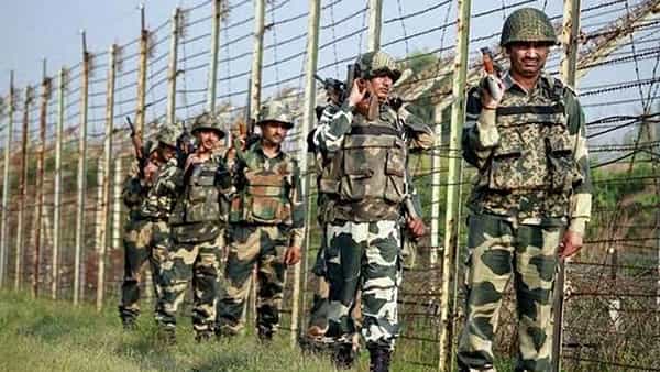BSF Group C Recruitment 2021: బీఎస్ఎఫ్లో భారీగా ఉద్యోగాలు.. నోటిఫికేషన్ విడుదల.. పూర్తి వివరాలివే..