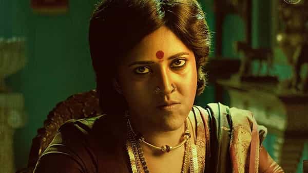 Anasuya Bharadwaj: పుష్ప నుంచి దాక్షాయణి పోస్టర్ రిలీజ్.. అదిరిపోయిన అనసూయ న్యూలుక్..