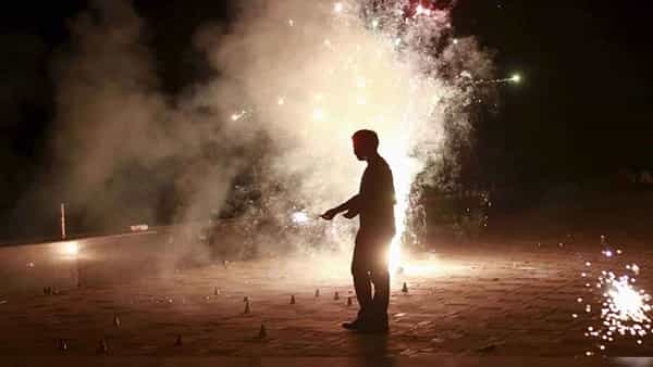 Diwali 2021: బాణాసంచా కాల్చే సమయంలో కంటి రక్షణ కోసం తీసుకోవాలిన జాగ్రత్తలు.. మీకోసం..