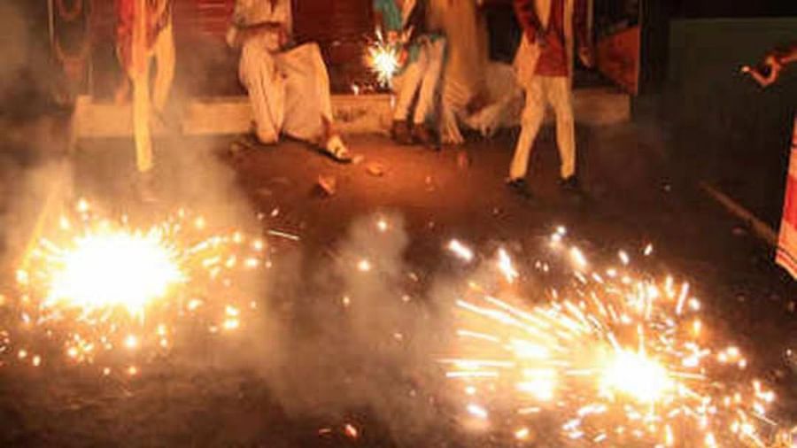 Diwali 2021: దీపావళి పండగకి ఈ రోగులు దూరంగా ఉండాలి.. లేదంటే పరిస్థితి మరీ దారుణంగా మారుతుంది..
