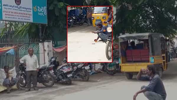 Kuppam: పట్టపగలు.. పోలీస్ స్టేషన్ ముందు.. నడిరోడ్డుపై సిట్టింగ్ వేసిన మందుబాబు..