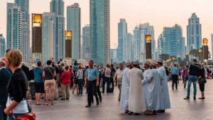Dubai: దుబాయ్‌లో పెట్రోల్‌ ధర తక్కువే.. కానీ వీటి ధర తెలిస్తే వామ్మో అంటారు..