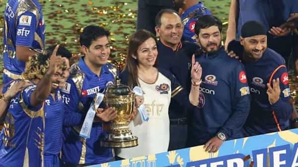 Kolkata-Mumbai: యూఏఈలో సందడి చేయనున్న ముంబై, కోల్కతా టీంలు.. సిద్ధమైన ఈపీఎల్ టీ20 లీగ్..!