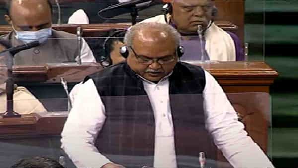 Farm Laws Repeal bill: విపక్షాల ఆందోళన నడుమ వ్యవసాయ సాగు చట్టాల ఉపసంహరణ బిల్లుకు లోక్సభ ఆమోదం