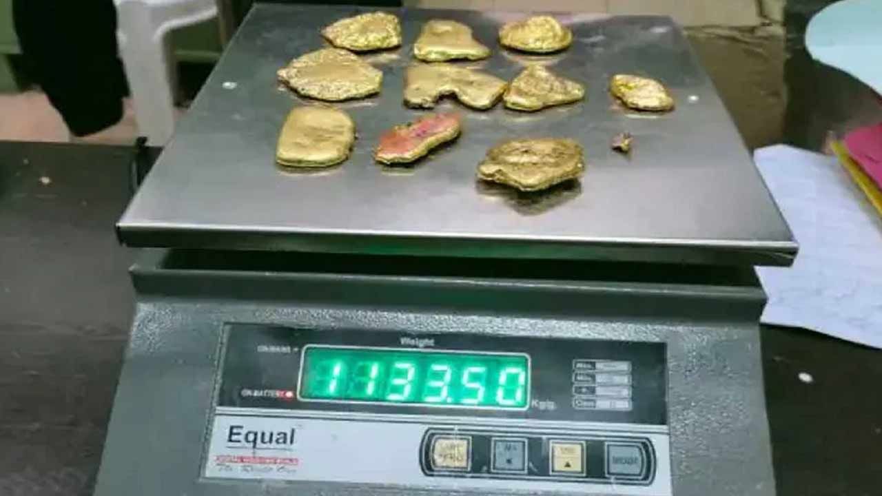 Gold Smuggling: ఎయిరిండియా ఉద్యోగుల అరెస్ట్.. 6 కోట్ల బంగారాన్ని ఎక్కడ దాడి తీసుకెళ్లారో తెలిస్తే షాక్ అవుతారు..!