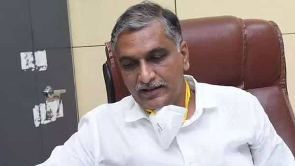 Minister Harish Rao: ట్రబుల్ షూటర్ ఈ ట్రబుల్స్ని ఫేస్ చేసేనా? సమస్యలు చుట్టుముట్టిన వేళ అందరి దృష్టి ఆయనపైనే..