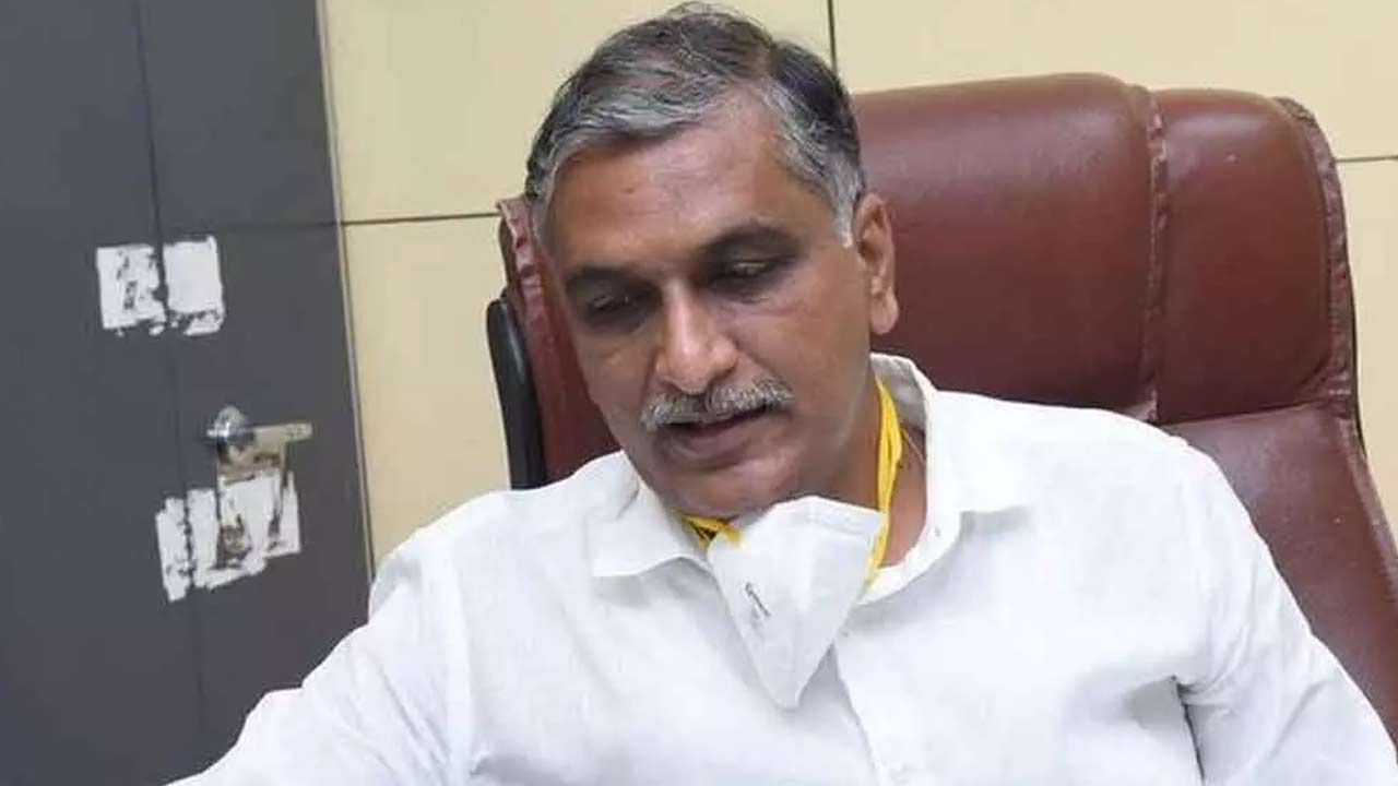 Minister Harish Rao: వ్యాక్సీన్ వ్యవధి తగ్గించండి.. కేంద్ర మంత్రికి లేఖ రాసిన మంత్రి హరీష్ రావు..