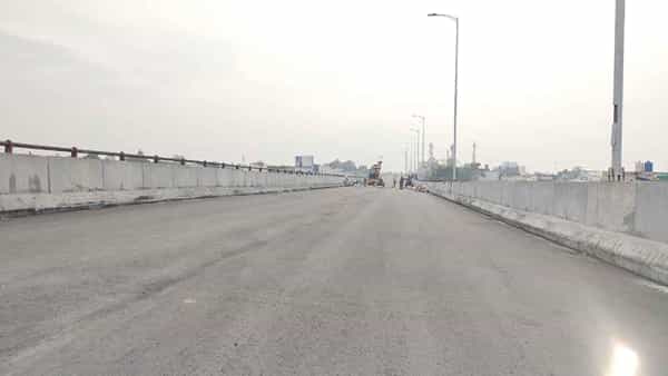 Hyderabad: త్వరలో తీరనున్న భాగ్యనగర వాసుల ట్రాఫిక్ కష్టాలు.. డిసెంబర్లో మూడు లైన్ల ఫ్లై ఓవర్ ఓపెన్కు సన్నాహాలు..