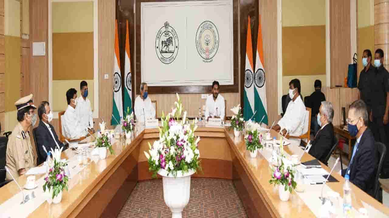 AP CM Jagan Odisha Tour: ఒడిశా ముఖ్యమంత్రి నవీన్ పట్నాయక్తో సీఎం వైఎస్ జగన్ భేటీ