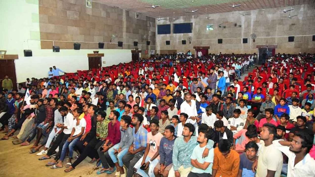 Kuppam: &#39;CM ఎన్టీఆర్&#39; నినాదాలతో మారుమోగిన కుప్పం.. ఒక్కసారిగా తారక్ ఫ్యాన్స్ ప్రభంజనం | Jr NTR Fans Hungama in Kuppam Chittoor District | TV9 Telugu