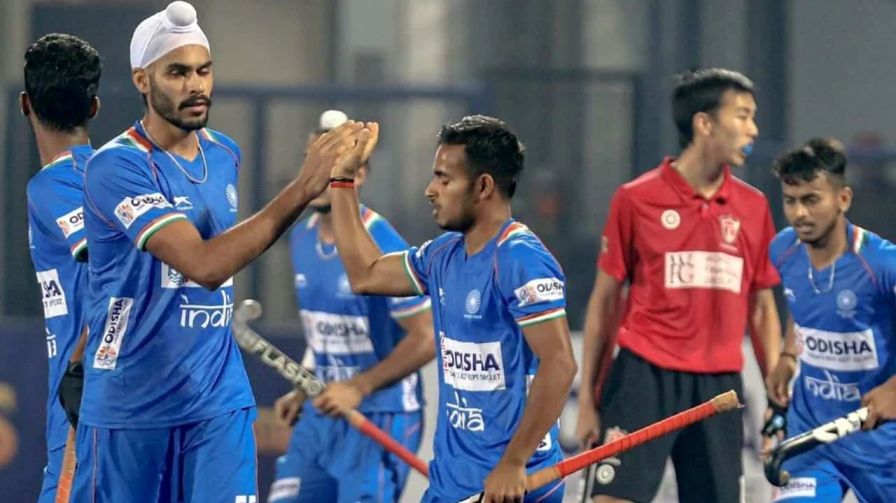 Junior Hockey World Cup: కెనడాపై ఆల్రౌండ్ ప్రదర్శన.. 13-1 తేడాతో భారత్ తొలి విజయం నమోదు Junior Hockey World Cup: కెనడాపై ఆల్రౌండ్ ప్రదర్శన.. 13-1 తేడాతో భారత్ తొలి విజయం నమోదు