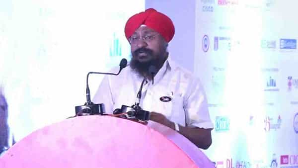 Ravinder Singh: కరీంనగర్ మాజీ మేయర్ రవీందర్సింగ్పై కేసు నమోదు.. కారణం అదేనా..?