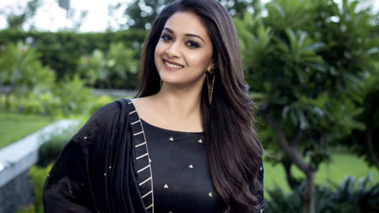 Keerthy Suresh: వరుస సినిమాలతో దూకుపోతున్న అందాల భామ.. కీర్తి కిట్టీలో మరో భారీ సినిమా..!